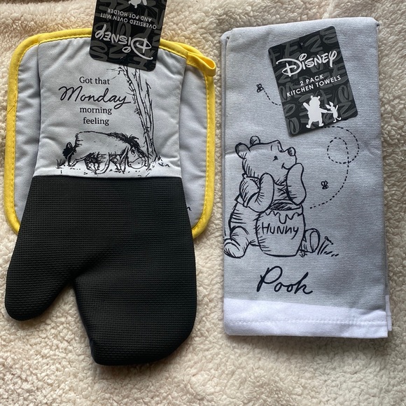 Disney Winnie the Pooh and Eeyore 2 Kitchen Towels, Oven Mitt and Pot Holder - Picture 1 of 4